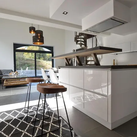 度假居 High Standard In A Beautiful Setting Close To Liege And Maastricht 珀潘斯特尔
